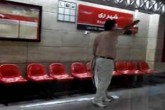 فیلم/مردی که با چاقو به مسافران مترو حمله کرد  <img src="/images/video_icon.gif" width="16" height="13" border="0" align="top">