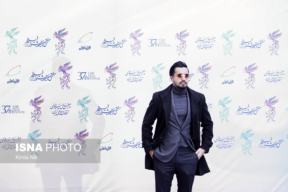 مهرداد صدیقیان در حاشیه مراسم افتتاحیه سی‌و‌هفتمین جشنواره فیلم فجر