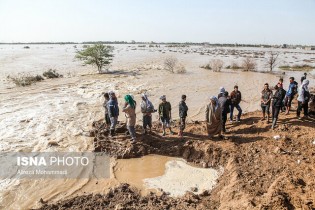 امدادرسانی به ۹۰۰۰تن در برف و سیلاب 20 استان