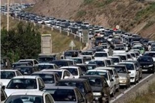ترافیک سنگین در جاده های مازندران/ انسداد محور هراز به دلیل برف