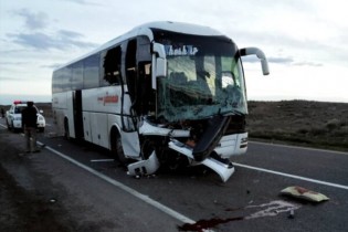 تصادف اتوبوس زائران عراقی در محور شاهرود-دامغان/ ۴ نفر مصدوم شدند