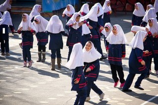 تراکم دانش آموزی در تهران و برخی شهرستان های استان بسیار بالاست