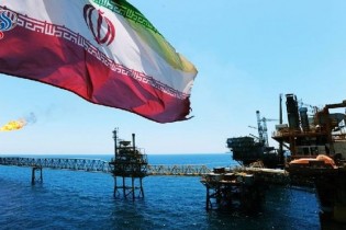 ادامه فروش نفت ایران  / امضای ۱۰ قرارداد افزایش توان تولید نفت