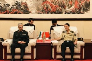 سرلشکر باقری: ایران آماده انتقال تجربیات خود به دانشگاه دفاع ملی چین است