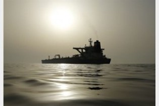 مشکوک بودن حمله به نفتکش ایرانی به روایت ربیعی