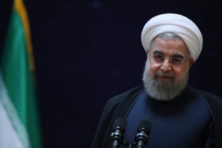 آمریکا با تحریم ملت ایران، مرتکب جنایت علیه بشریت و تروریسم اقتصادی شد