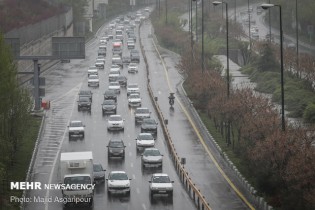 وضعیت ترافیکی جاده های کشور/باران و مه گرفتگی در برخی محورها