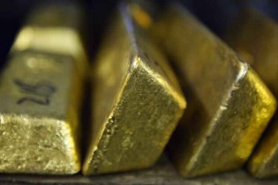گلدمن ساکس: قیمت طلا ظرف ۱ سال به ۲۳۰۰ دلار می‌رسد