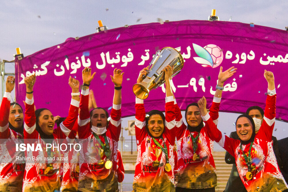 جشن قهرمانی و اهدای جام لیگ برتر بانوان به شهرداری بم