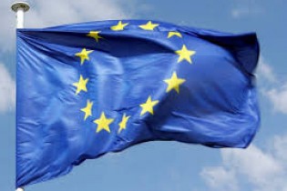 نماینده اتحادیه اروپا در وین: لغو تحریم‌ها بخشی ضروری از توافق هسته‌ای است