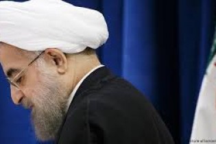 روحانی برای توجیه‌ کم‌کاری‌ دولت می‌گوید جنگ است
