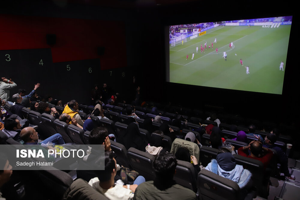 تماشای فوتبال ایران و قطر در مشهد