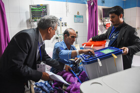 صندوق سیار انتخابات در بیمارستان کوثر سمنان