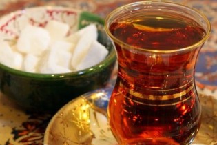 از مصرف زیاد چای در سحر جلوگیری کنید