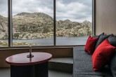 تصاویر/ هتلی با چشم انداز کوه و دریاچه