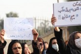 تصاویر/ تجمع و شعار اهوازی ها، بازی و گرفتاری در برف، دردسر مسابقه برفی، سمنوپزان و ...