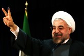 فیلم/ روحانی در حال ثبت نام در انتخابات ریاست جمهوری