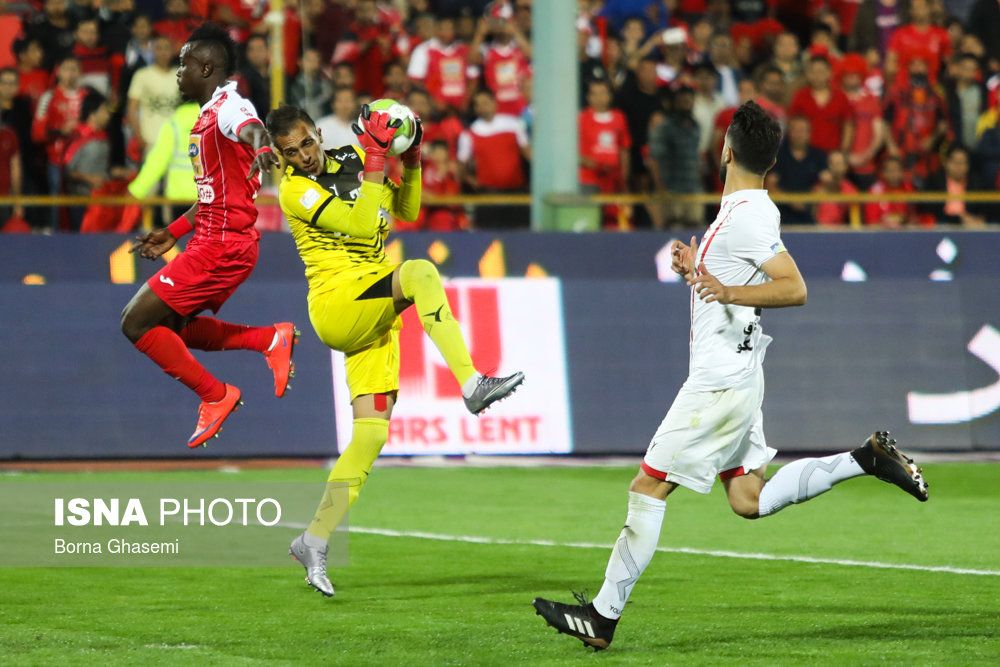 دیدار تیم‌های فوتبال پرسپولیس و سپیدرود و جشن قهرمانی پرسپولیس