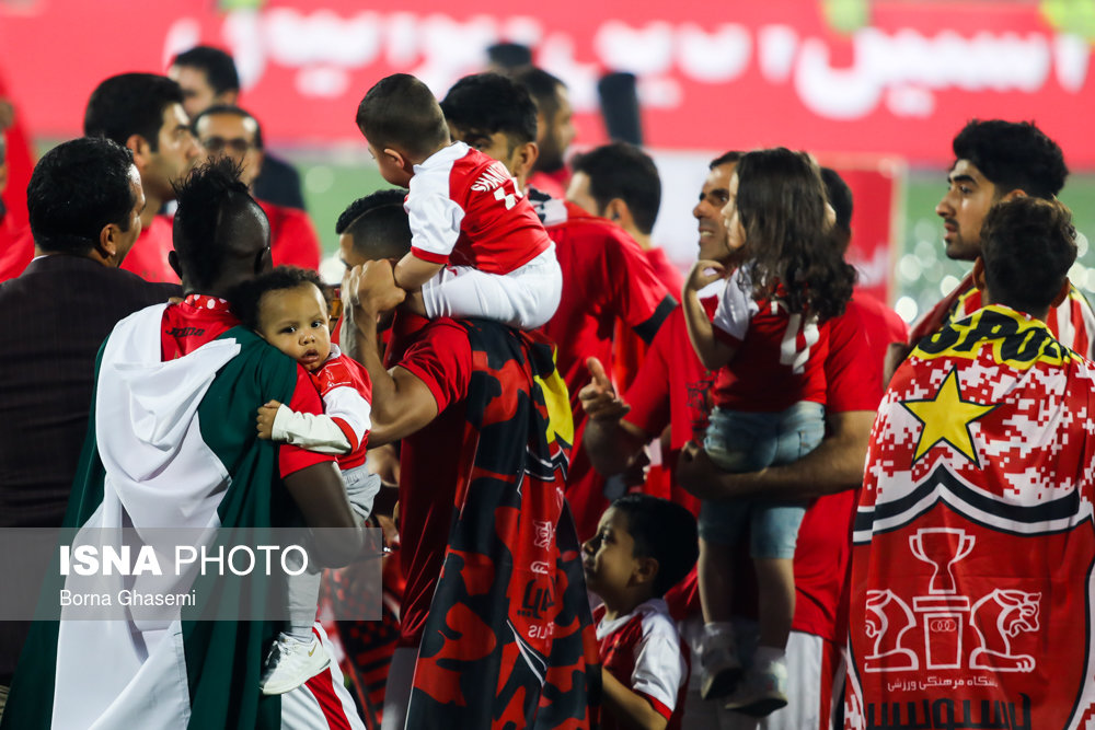 دیدار تیم‌های فوتبال پرسپولیس و سپیدرود و جشن قهرمانی پرسپولیس