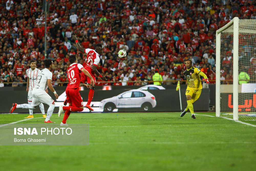 دیدار تیم‌های فوتبال پرسپولیس و سپیدرود و جشن قهرمانی پرسپولیس