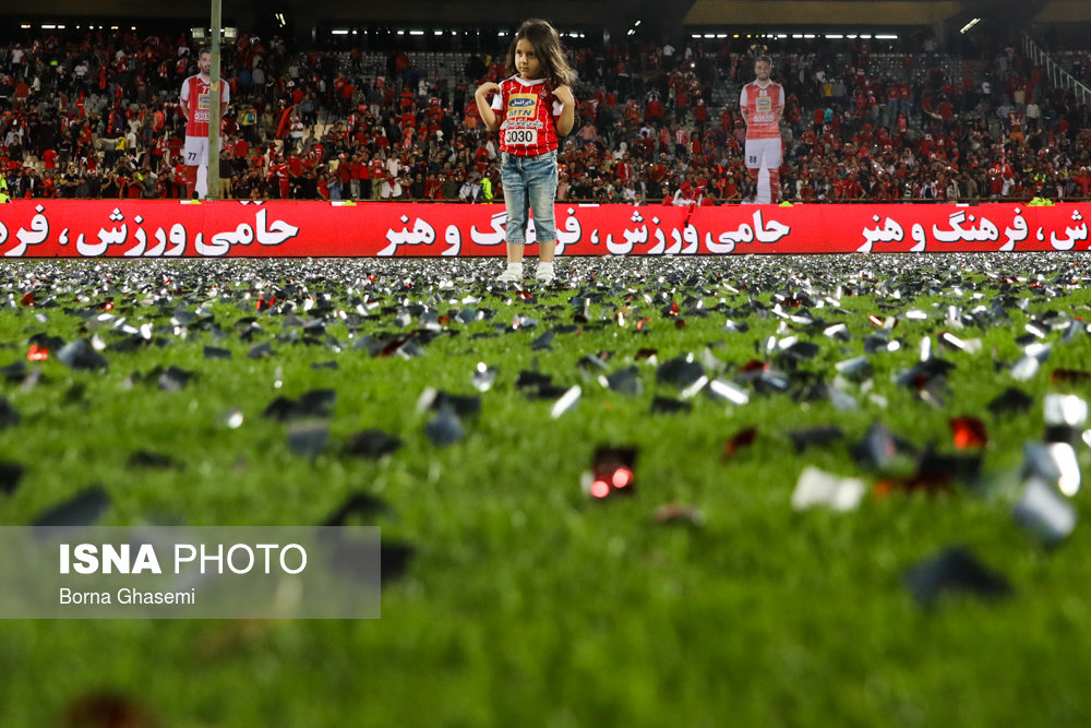 دیدار تیم‌های فوتبال پرسپولیس و سپیدرود و جشن قهرمانی پرسپولیس