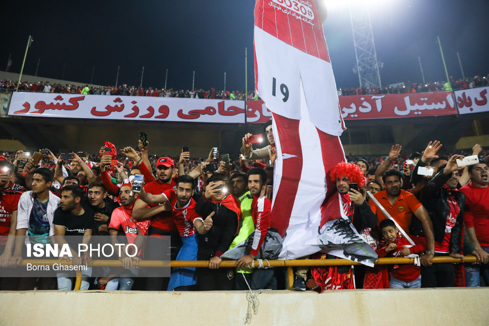 دیدار تیم‌های فوتبال پرسپولیس و سپیدرود و جشن قهرمانی پرسپولیس