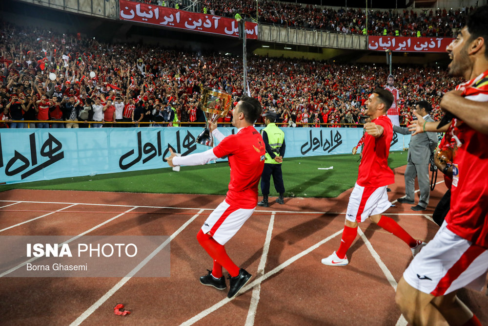 دیدار تیم‌های فوتبال پرسپولیس و سپیدرود و جشن قهرمانی پرسپولیس