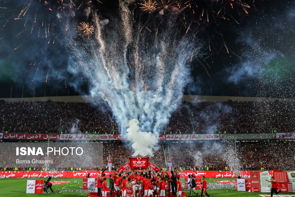 دیدار تیم‌های فوتبال پرسپولیس و سپیدرود و جشن قهرمانی پرسپولیس