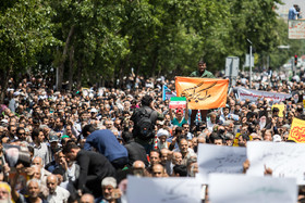 راهپیمایی نمازگزاران نماز جمعه در واکنش به خروج آمریکا از برجام