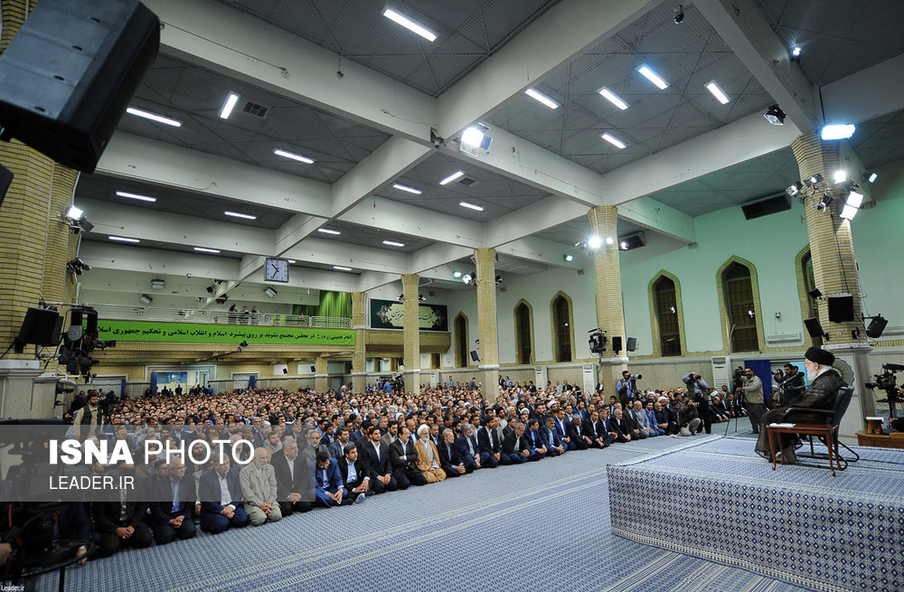 دیدار رئیس و نمایندگان مجلس شورای اسلامی و مسئولان و کارکنان قوه مقننه با مقام معظم رهبری