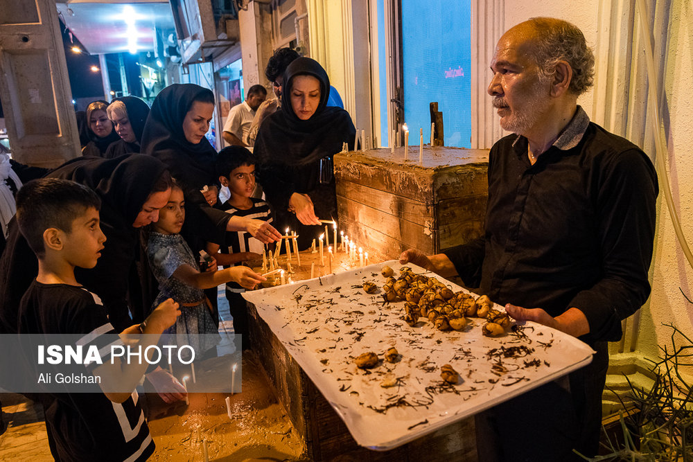 آیین شمع زنی شب عاشورا - بوشهر