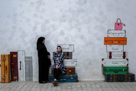 سالانه زائران زیادی به مشهد سفر می‌کنند که بخش اعظمی از جمعیت این زائران وگردشگران را عراقی‌ها تشکیل می‌دهند.