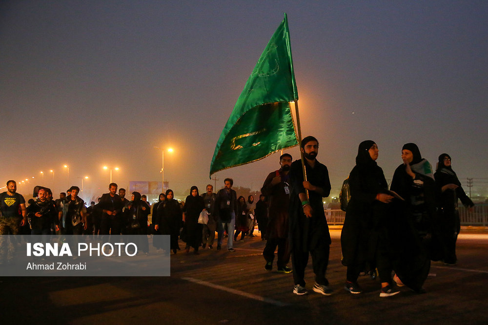 خروج زائران اربعین حسینی از شهر نجف