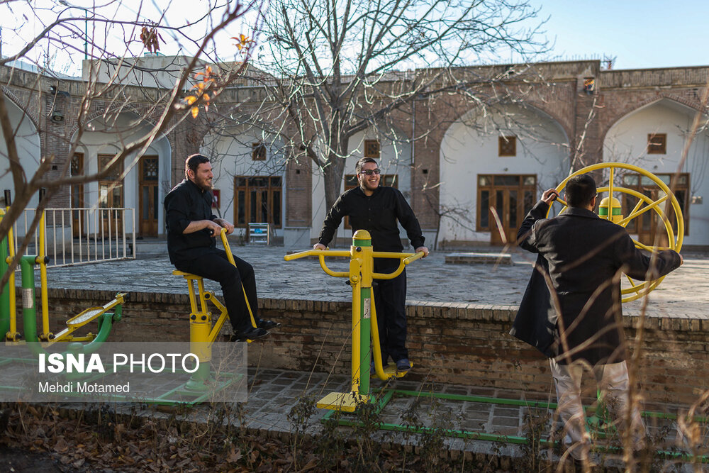 از ویژگی‌های مدرسه تاریخی «التفاتیه» قزوین وجود آب انباری در وسط حیاط با گنجایش ۹۰۰۰۰ لیتر آب است.