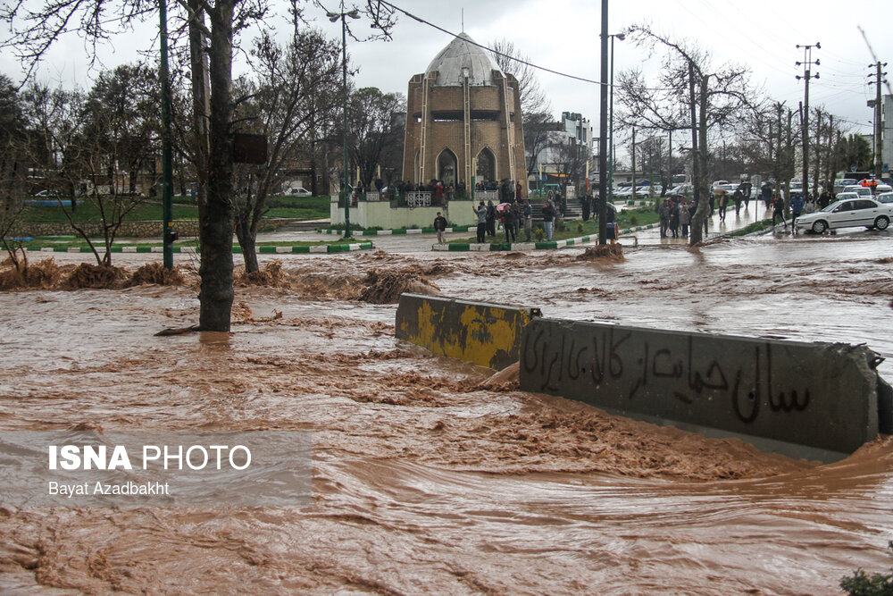 سیلاب در استان لرستان جاری شدن سیل در شهر کوهدشت