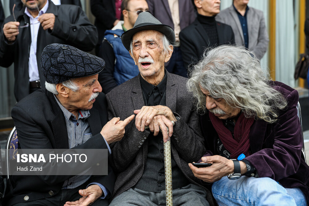 بدرقه پیکر جمشید مشایخی