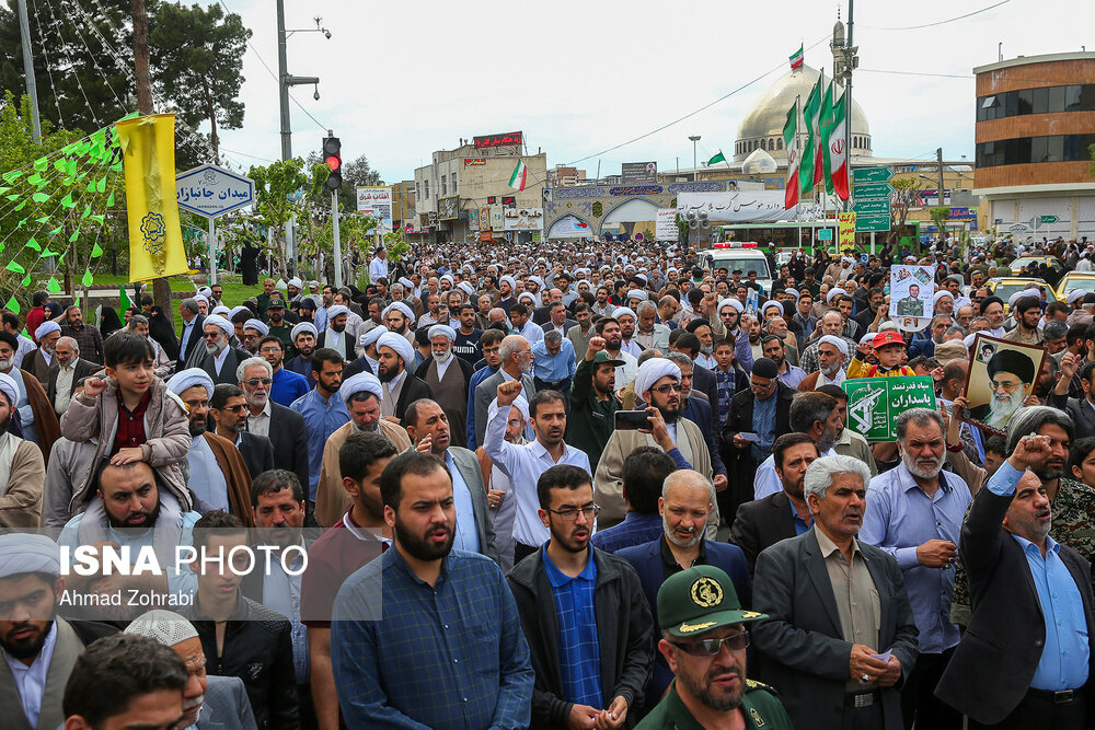 راهپیمایی نمازگزاران جمعه قم در حمایت از سپاه