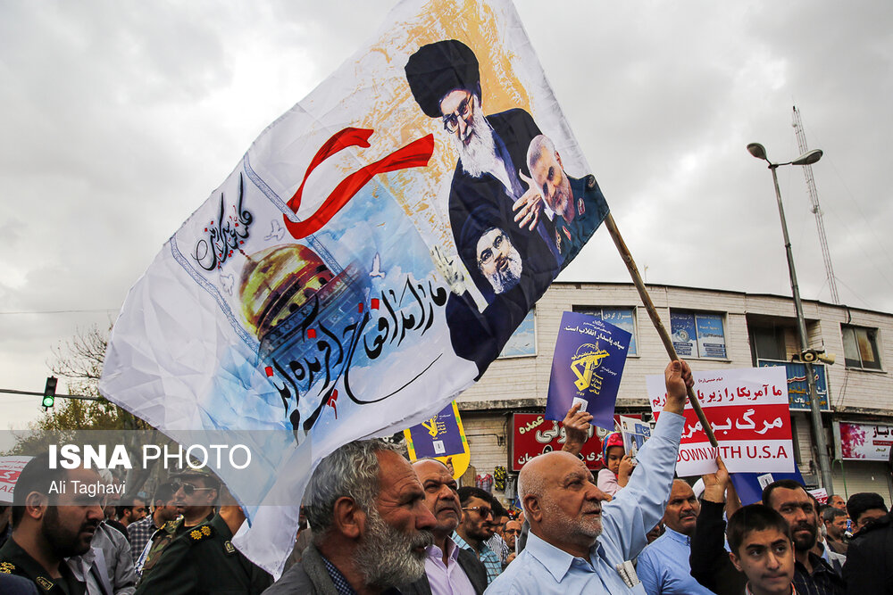 راهپیمایی نمازگزاران جمعه شیراز در حمایت از سپاه