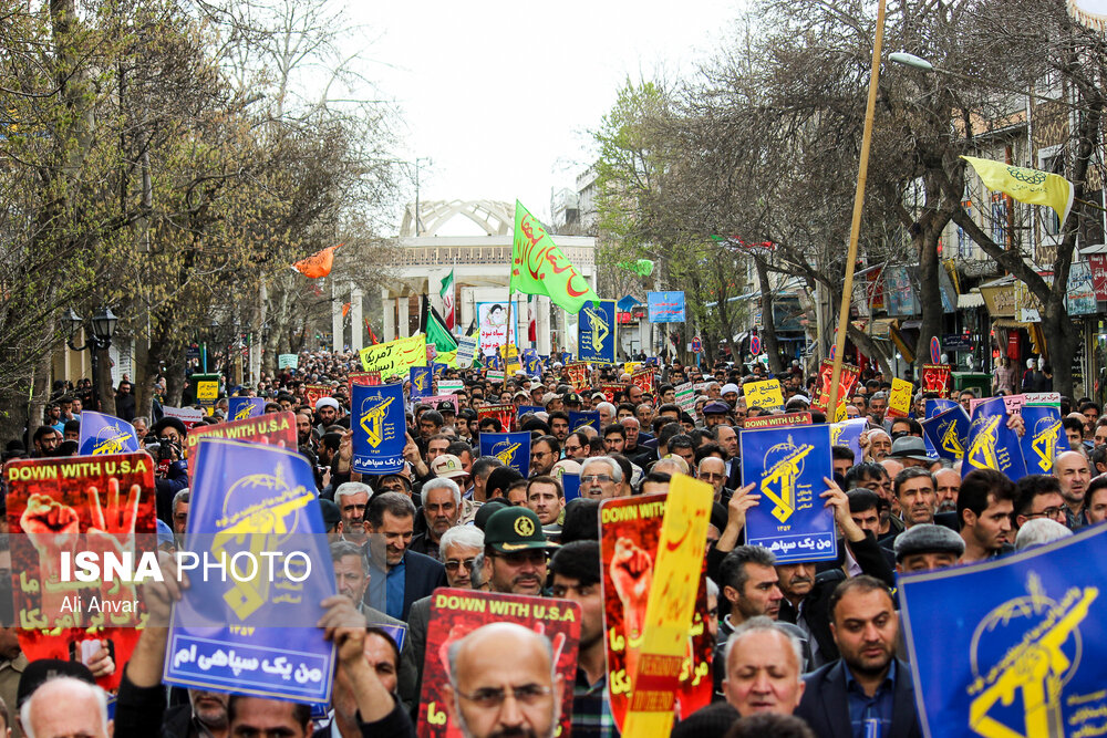 راهپیمایی نمازگزاران جمعه اردبیل در حمایت از سپاه