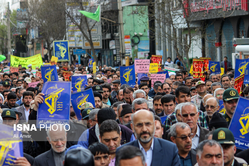 راهپیمایی نمازگزاران جمعه اردبیل در حمایت از سپاه