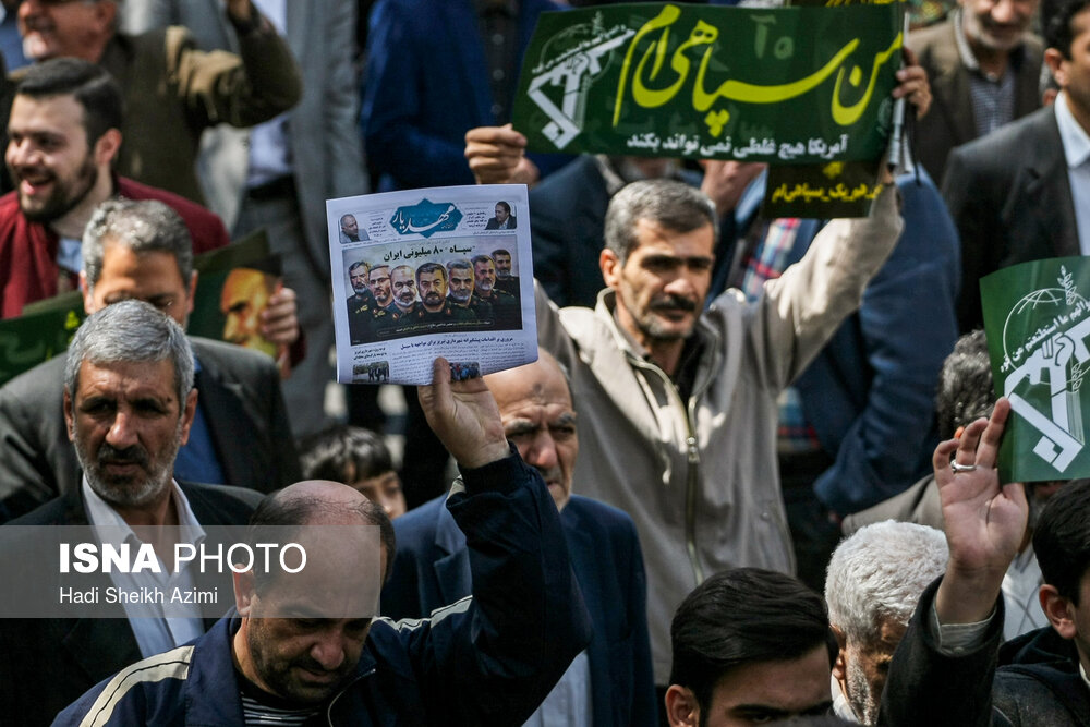 راهپیمایی نمازگزاران جمعه تبریز در حمایت از سپاه