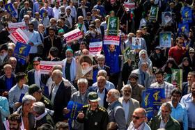 راهپیمایی نمازگزاران جمعه مشهد در حمایت از سپاه