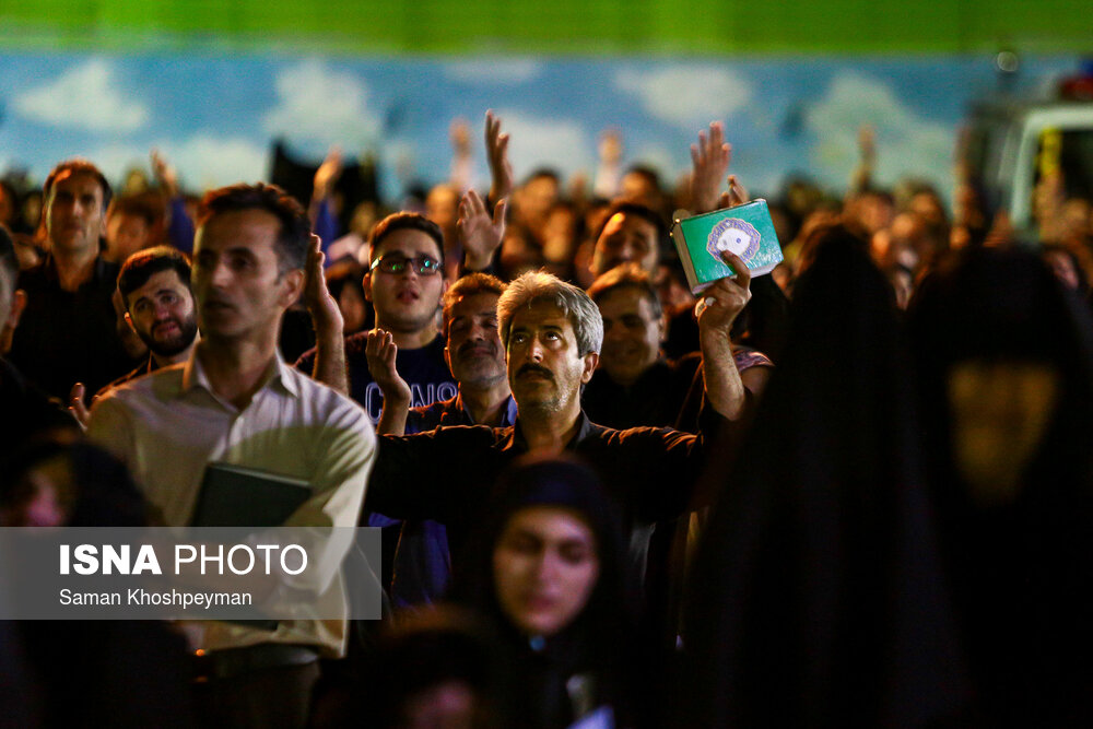 لیالی قدر، شب بیست و یکم ماه مبارک رمضان در گلستان شهدای اصفهان