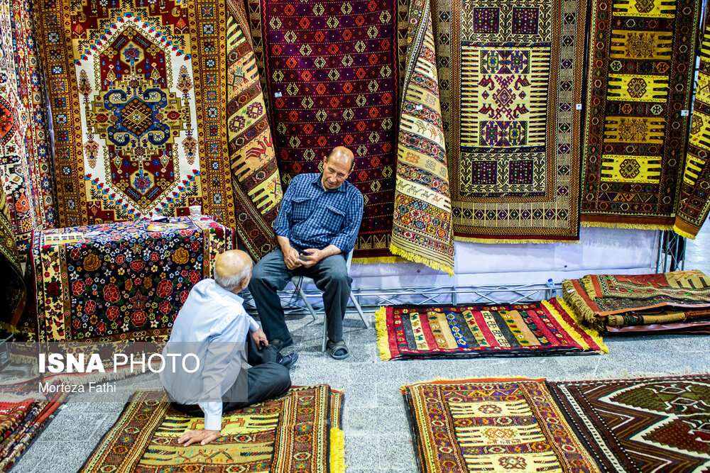 افتتاح نهمین نمایشگاه ملی صنایع دستی و نخستین نمایشگاه گردشگری در تبریز