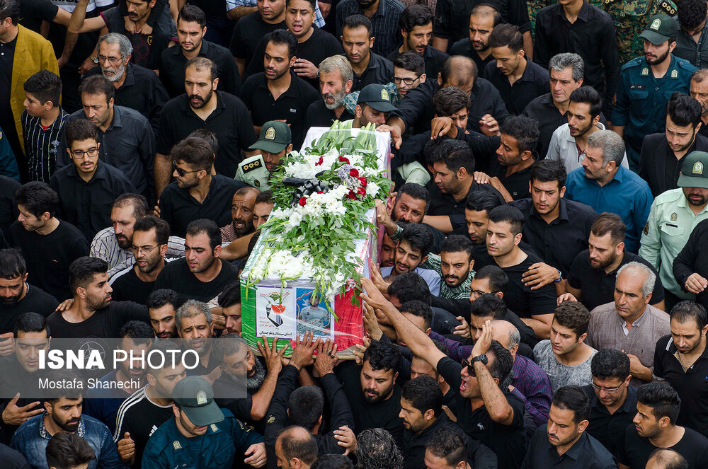 تشییع پیکر شهید «امیر مختار جعفری»، شهید درگیری‌های چند روز اخیر مامورین نیروی انتظامی در فنوج سیستان بلوچستان