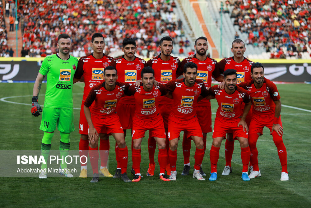 دیدار تیم‌های فوتبال پرسپولیس و پارس جنوبی