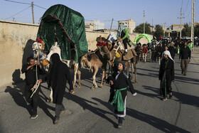 آئین نمادین ورود کاروان امام حسین(ع) به دشت کربلا_ همدان