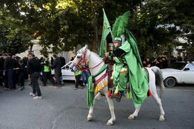 آئین نمادین ورود کاروان امام حسین(ع) به دشت کربلا_ همدان