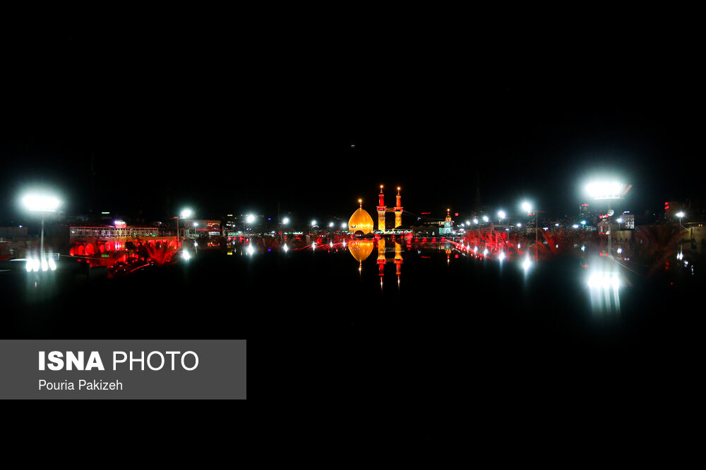 شب عاشورا در حرم امام حسین(ع)