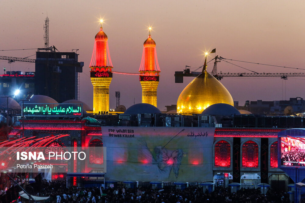 شب عاشورا در حرم امام حسین(ع)